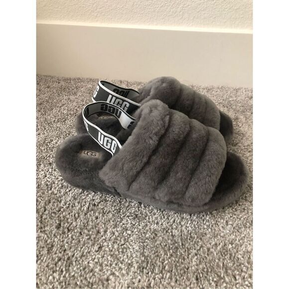 UGG Fluff Yeah Slides/ Sandals Women’s Grey Size 9 - Picture 2 of 6
